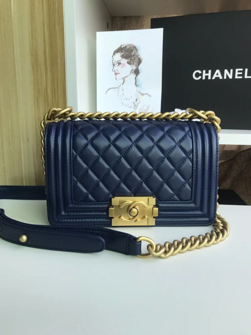 【奇跡の再入荷!即発送】シャネル コピーマトラッセ ボーイ シャネル ショルダーバッグ shw35268