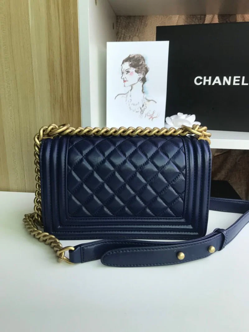 【奇跡の再入荷!即発送】シャネル コピーマトラッセ ボーイ シャネル ショルダーバッグ shw35268