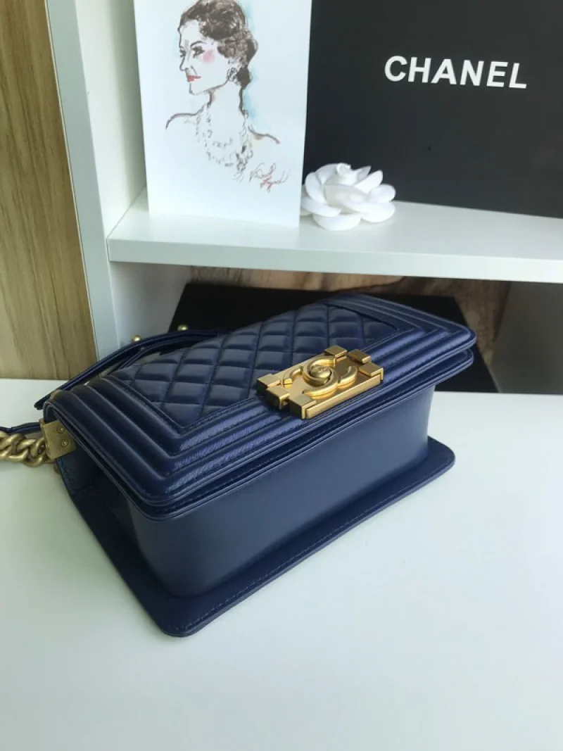 【奇跡の再入荷!即発送】シャネル コピーマトラッセ ボーイ シャネル ショルダーバッグ shw35268
