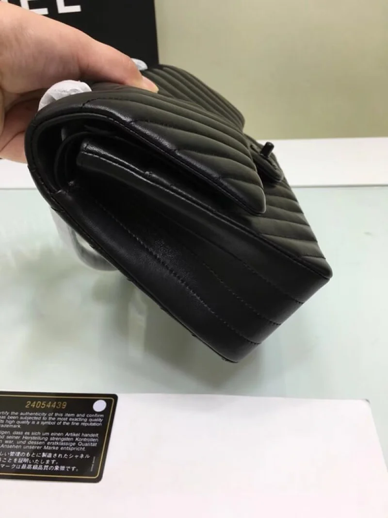 送料込 シャネル 偽物 ショルダーバッグ チェーンバッグ shz07994