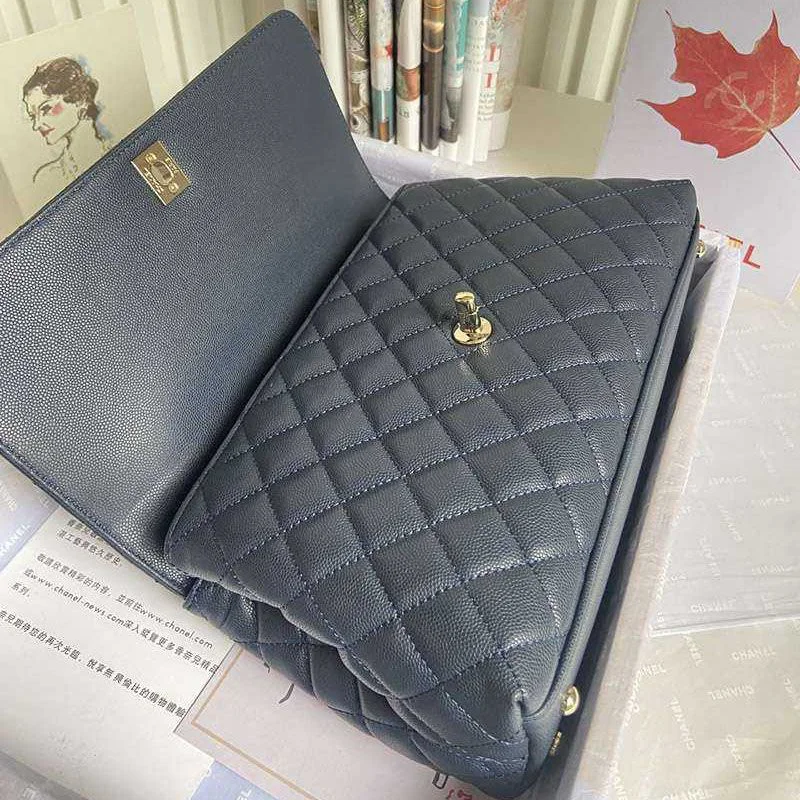 21-22AW 大人気♪シャネル コピー キャビアスキン ショルダーバッグ shz55522