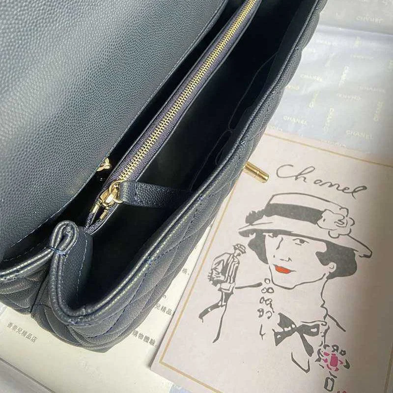 21-22AW 大人気♪シャネル コピー キャビアスキン ショルダーバッグ shz55522