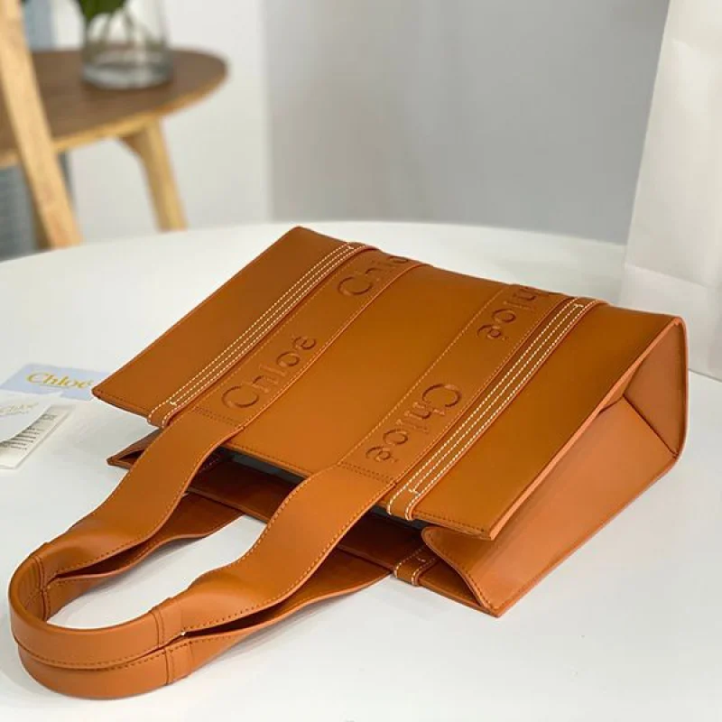 大人気！クロエ woody コピー カーフスキンレザー スモールトートバッグ 3サイズ CHC22WS397I60247