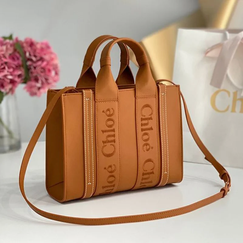 大人気！クロエ woody コピー カーフスキンレザー スモールトートバッグ 3サイズ CHC22WS397I60247