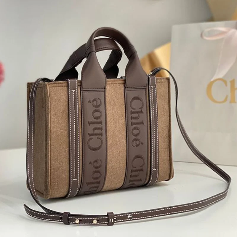 高級ブランドクロエ ウッディ コピー ミディアム キャンバストートバッグ cha75565