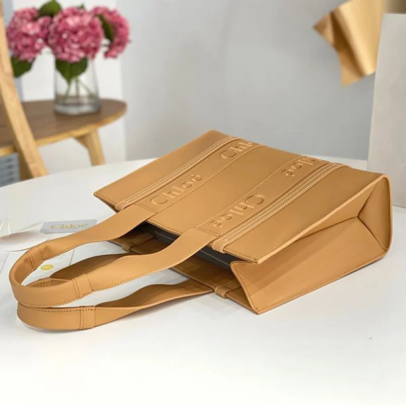 超話題!クロエ woody コピー カーフスキンレザー スモールトートバッグ MM chl59363