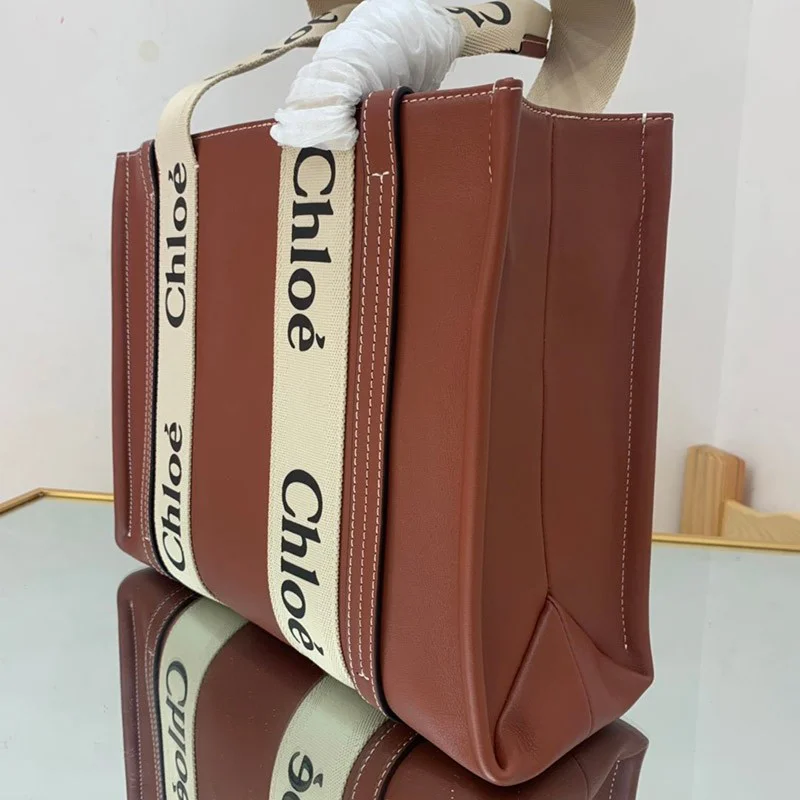 大人気!クロエ woody 偽物 ウッディショッピングバッグ ハンドバッグ chl96936