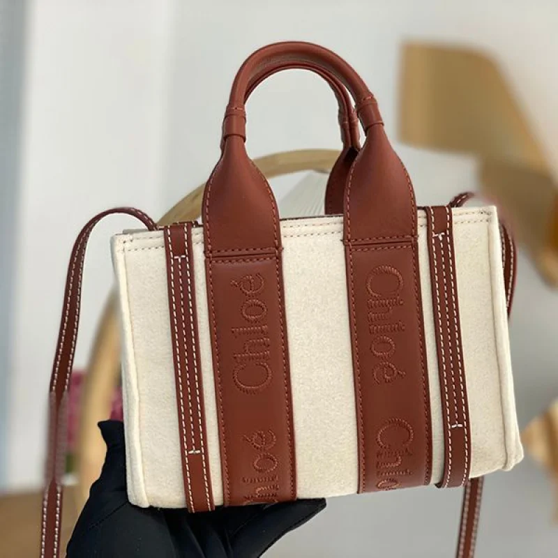 完売必至クロエ woody コピー ミディアム キャンバストートバッグ chx08504