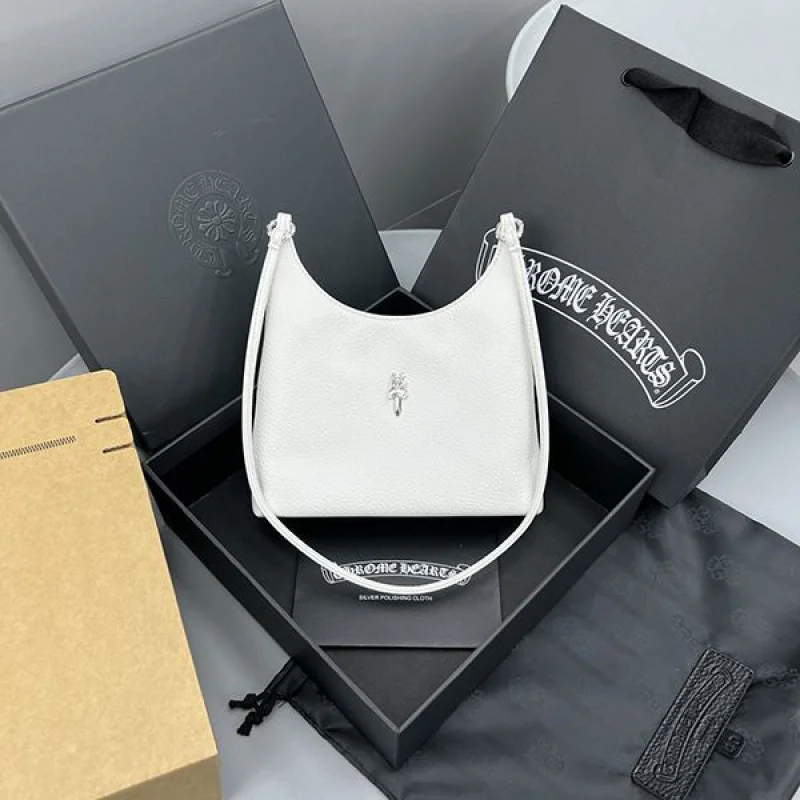 完売必至クロムハーツN級品 ダガー ショルダーバッグ 偽物 Kur39289