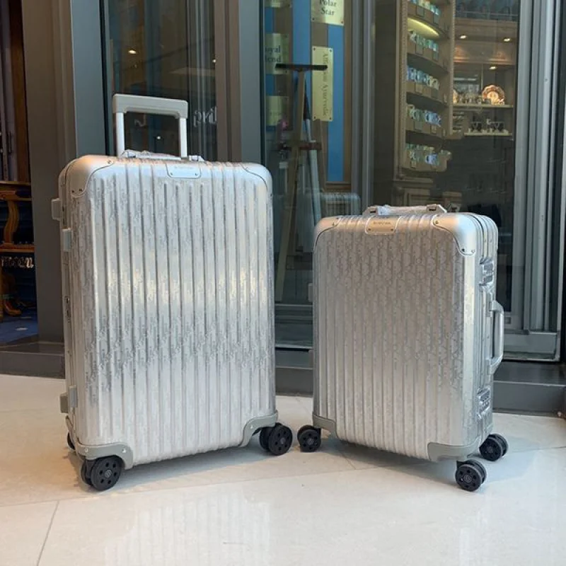 人気!ディオール×RIMOWA コピー トランク キャリーケース ブルー 1DRTR003YWX