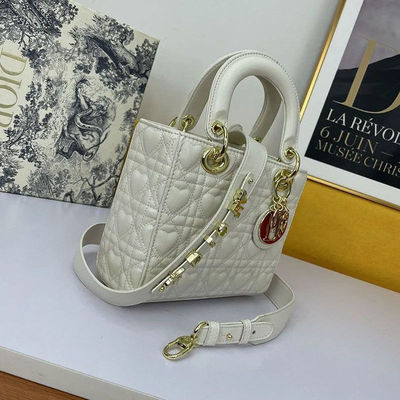 100%実物写真 MY ABCDIOR レディ ディオール バッグ コピーラムスキン M0538ONGH_M030