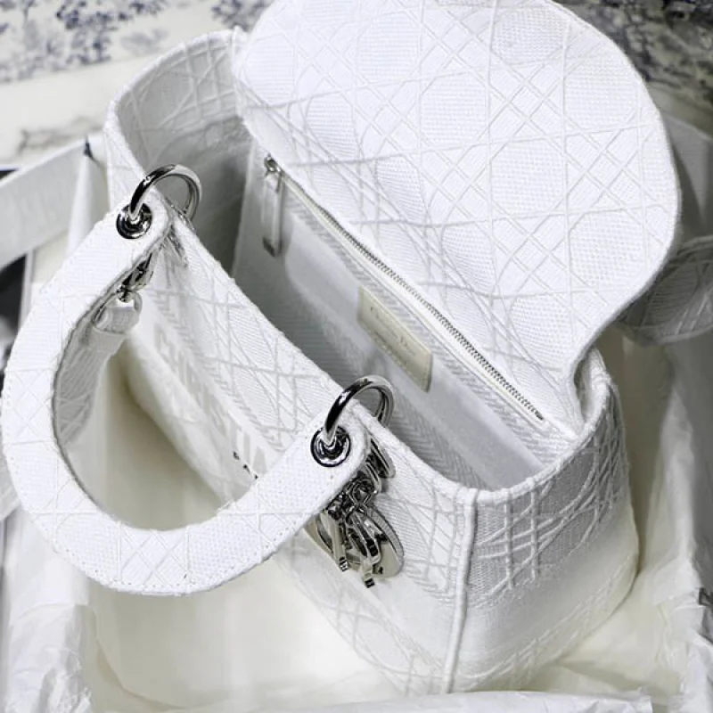 バイラ 付録 ディオール!中村アンさん愛用のMEDIUM LADY D-LITE BAG★ M0565PREY