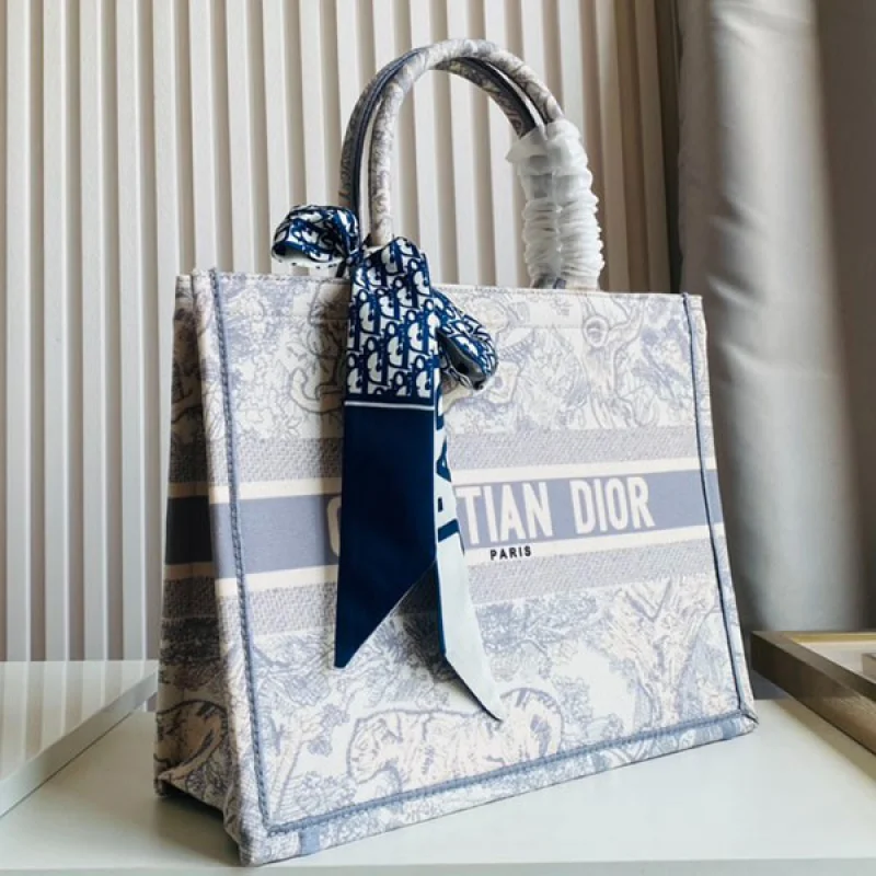 ディオール BOOK TOTE スモールバッグ偽物 M1296ZTDT_M932