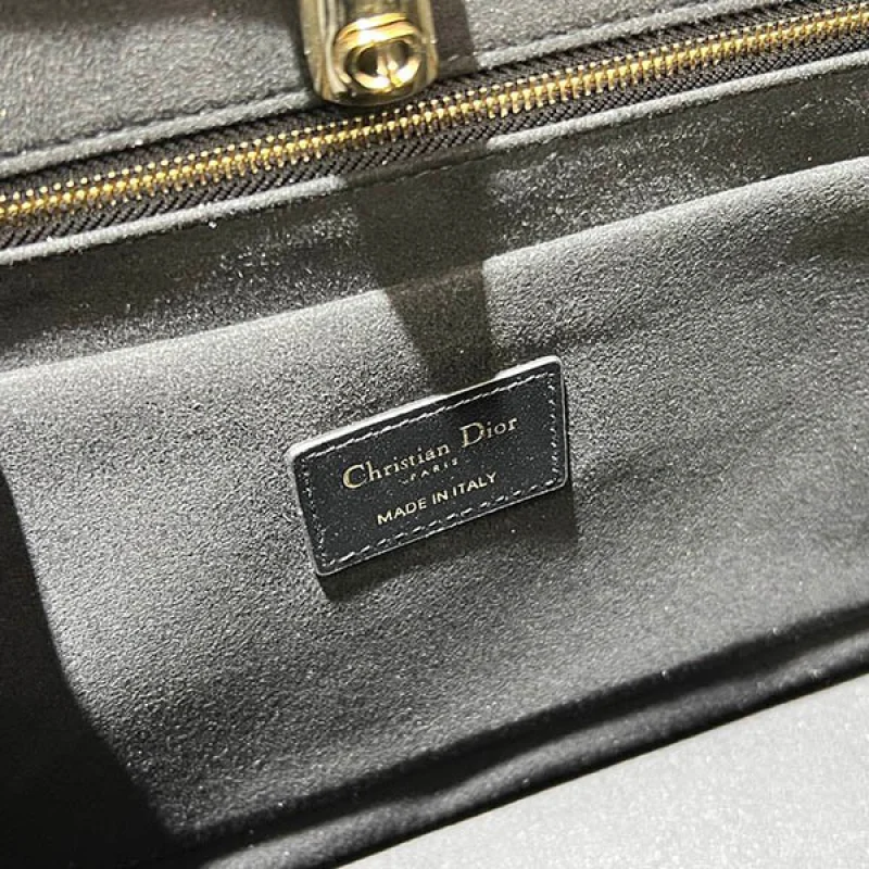希少 ディオール エッセンシャル コピー ミディアムトートバッグ M8721OZVJ_M900