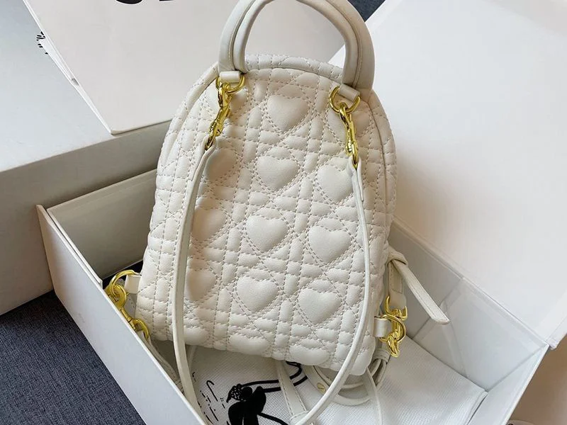 21年春夏 ディオールBACKPACK カナージュ ミニバッグ偽物 M9222UNGH_M030