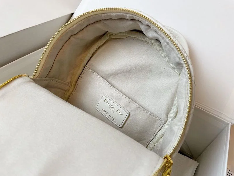 21年春夏 ディオールBACKPACK カナージュ ミニバッグ偽物 M9222UNGH_M030