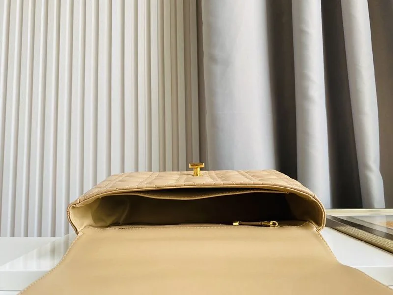 秋冬新作 ディオール CARO ミディアムバッグ偽物 ショルダー M9242UWHC_M39U