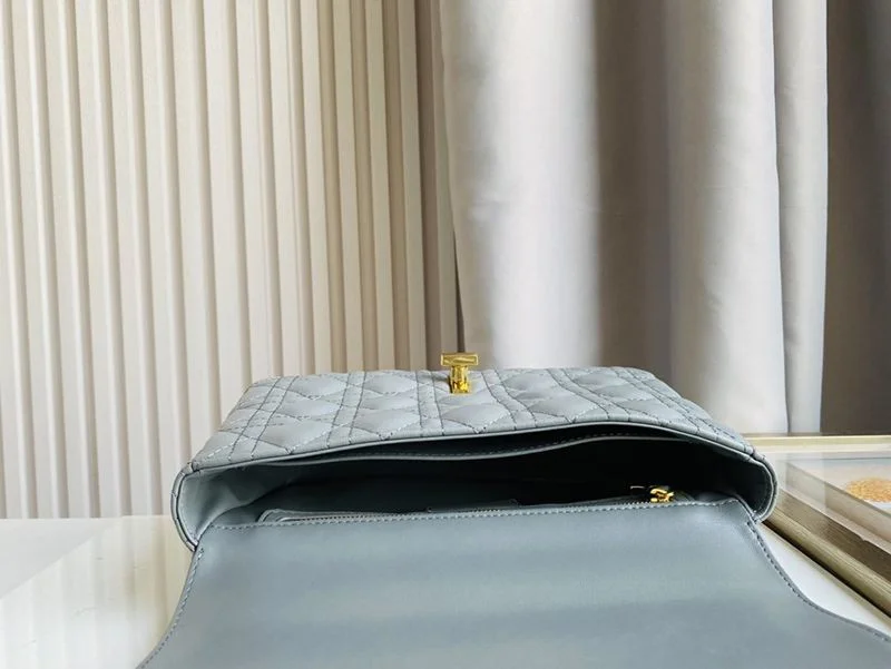【関税込】ディオール CARO ミディアムバッグコピー ショルダー M9242UWHC_M41G