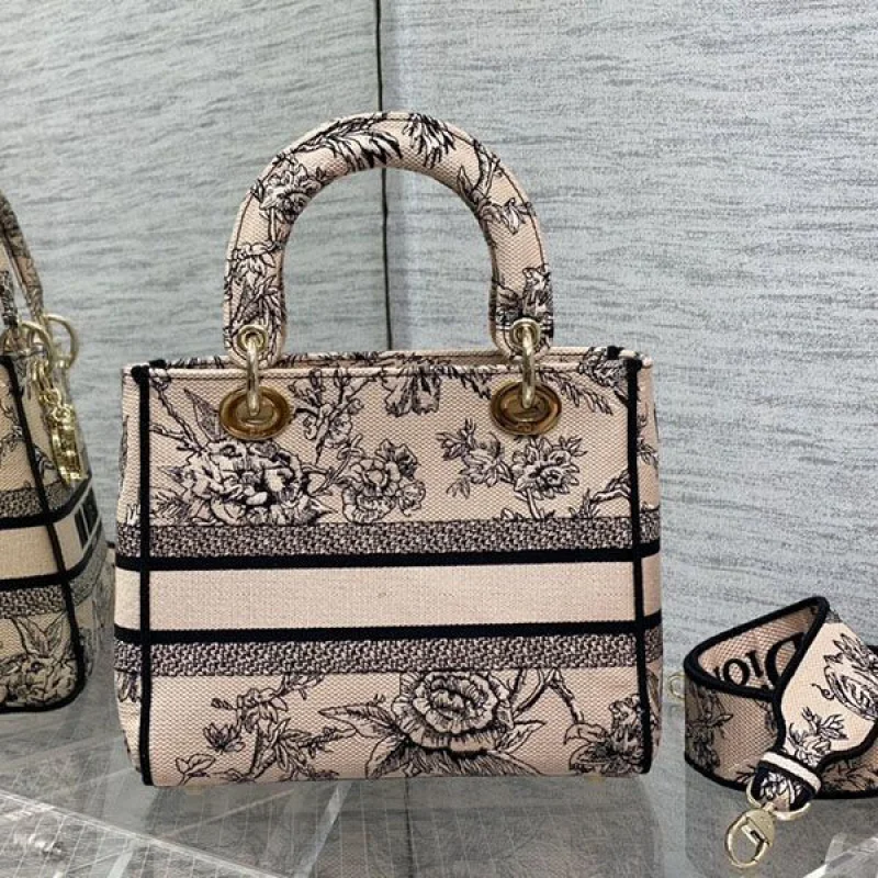 激安価格!ディオール LADY D-LITE ミディアムバッグ コピー dea09142