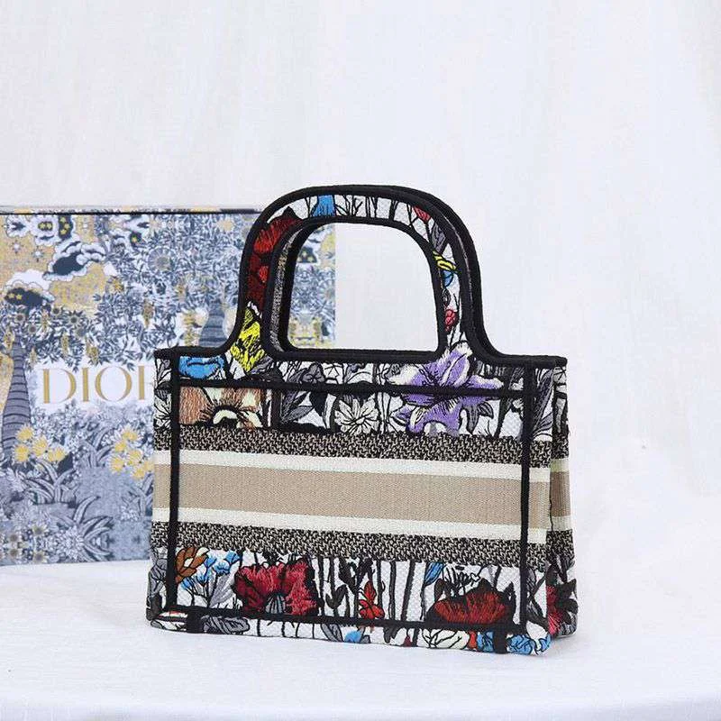 希少色ディオール 偽物 ブックトート ミニバッグ ミレフルールの刺繍 dec14224