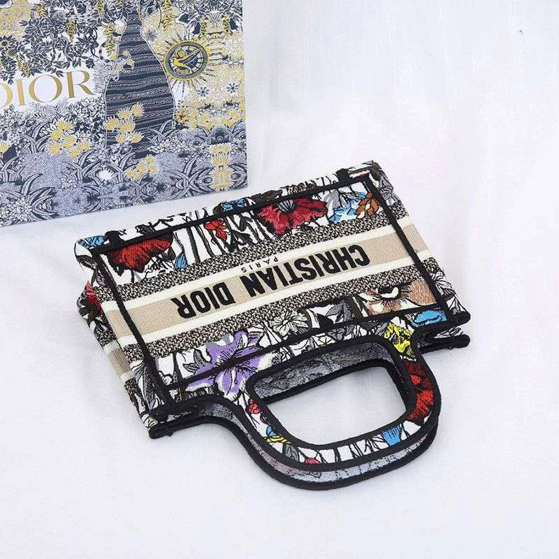 希少色ディオール 偽物 ブックトート ミニバッグ ミレフルールの刺繍 dec14224