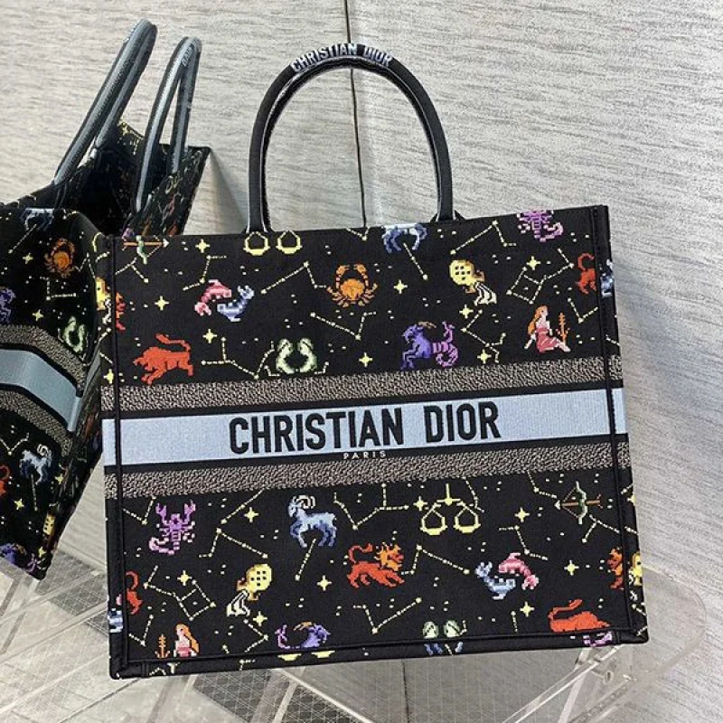 最安値挑戦ディオール BOOK TOTE コピー ジャルダン ディヴェール 花柄 刺繍 dee35400