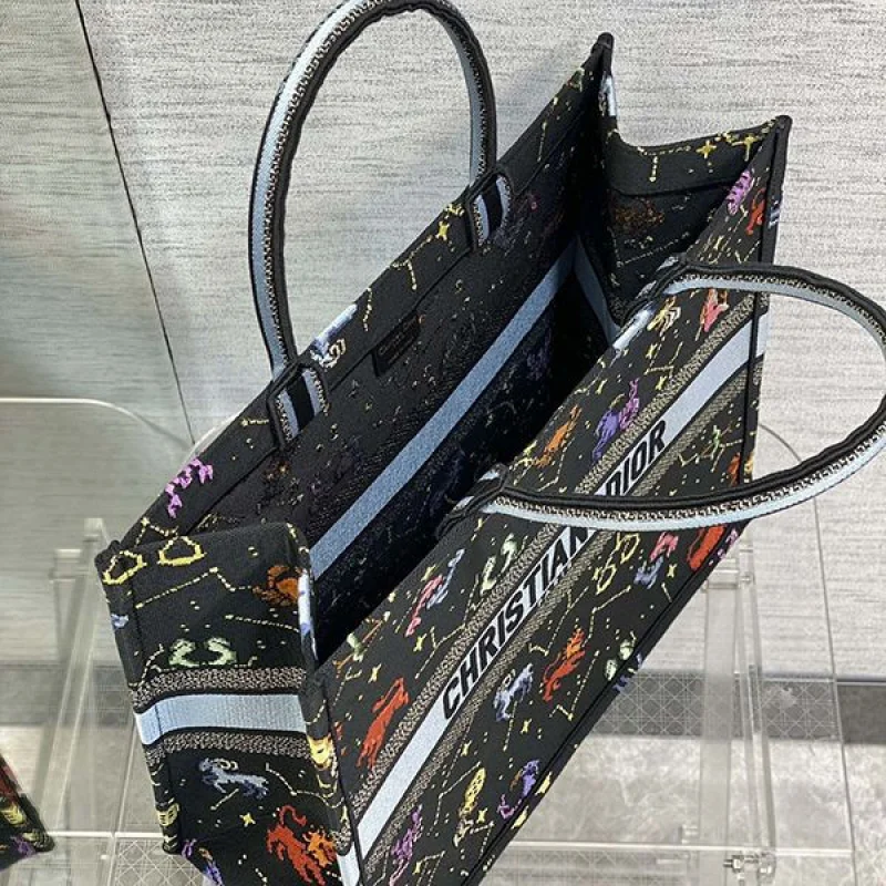 最安値挑戦ディオール BOOK TOTE コピー ジャルダン ディヴェール 花柄 刺繍 dee35400