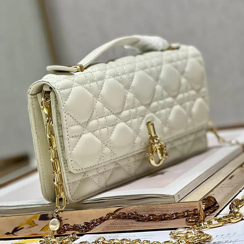 絶対欲しい!ミス ディオール ミニバッグ 偽物 dee35486