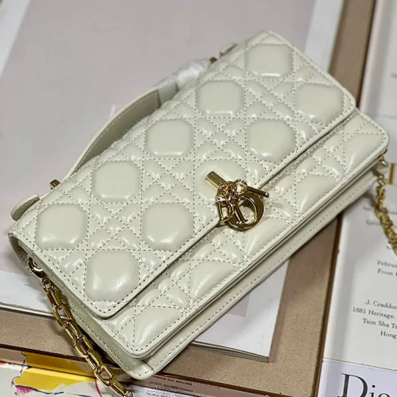 絶対欲しい!ミス ディオール ミニバッグ 偽物 dee35486