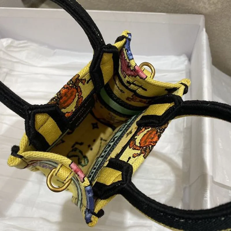 ディオール BOOK TOTE コピーミニ フォンバッグ【追跡付】 dee74755