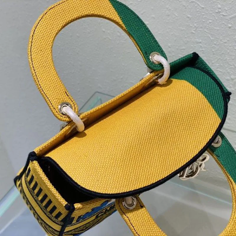 希少色【ディオール】MEDIUM LADY D-LITE BAG フラワーポップ コピー 刺繍 def95705