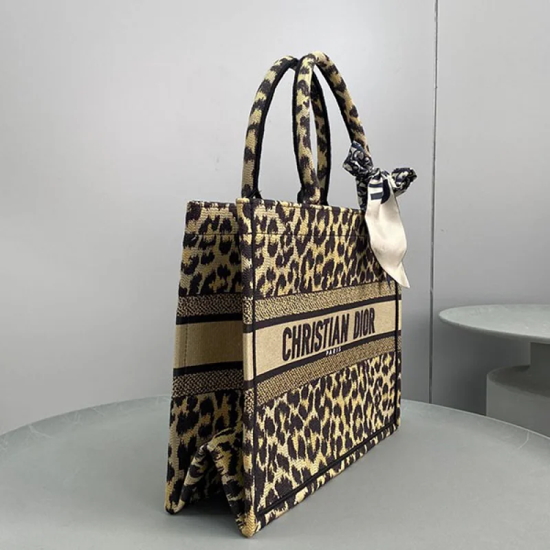 関税なしディオール Book Tote トートバッグコピー ヒョウ柄 バッグレオパード刺繍 M1286ZRHM ブックトート dei75907