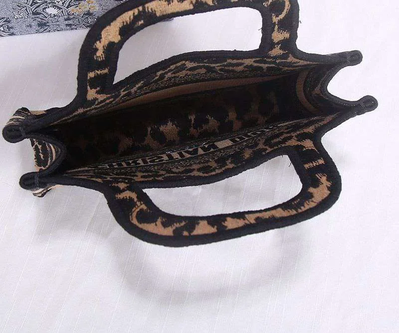 春もの新作ディオール コピー ブックトート ミニバッグ Mizza エンブロイダリー dek83537