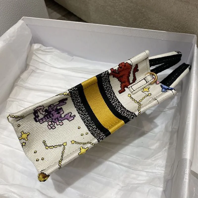 ☆新作☆ディオール BOOK TOTE ミニ フォンバッグ コピー dem68066