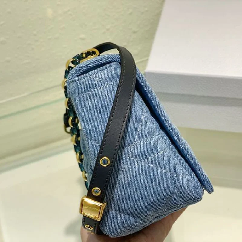 日本未入荷ディオール CARO ミディアムバッグ カーフスキン ショルダー コピー deq32233