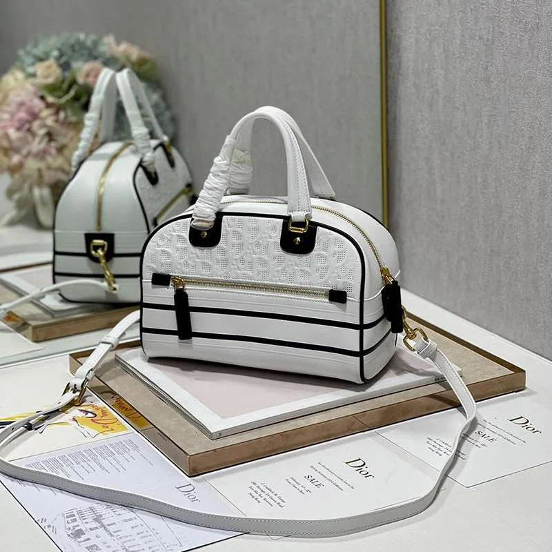 22新作◆ディオール VIBE コピーミディアム ボウリング バッグ 偽物 キルティング des86119