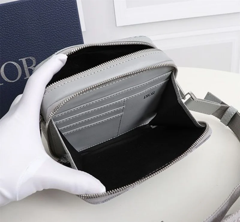 ディオール CD Diamond キャンバス 偽物 メッセンジャーポーチ det67340