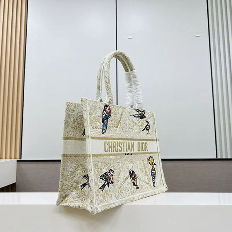 ディオール Large 刺繍入り トートバッグ コピー ブックトート deu27040