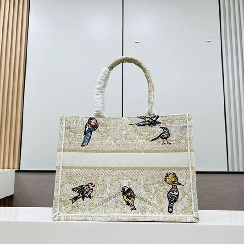ディオール Large 刺繍入り トートバッグ コピー ブックトート deu27040