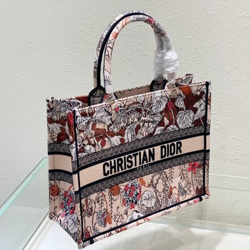 ギフトに最適ディオール ブックトート コピー Jardin Magique刺繍 8001 deu52373
