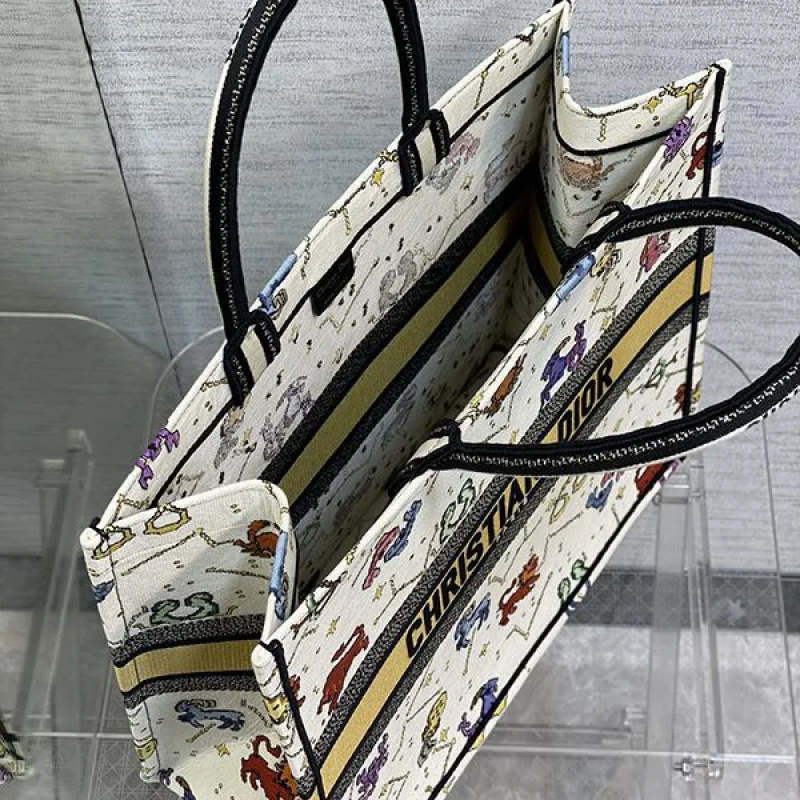 入手困難ディオール BOOK TOTE コピー ジャルダン ディヴェール 花柄 刺繍 S M L dew17736