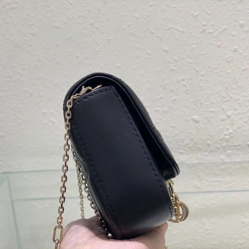 すぐ届く ディオール フォンポーチ コピー LADY ディオール ラムスキン dex14139