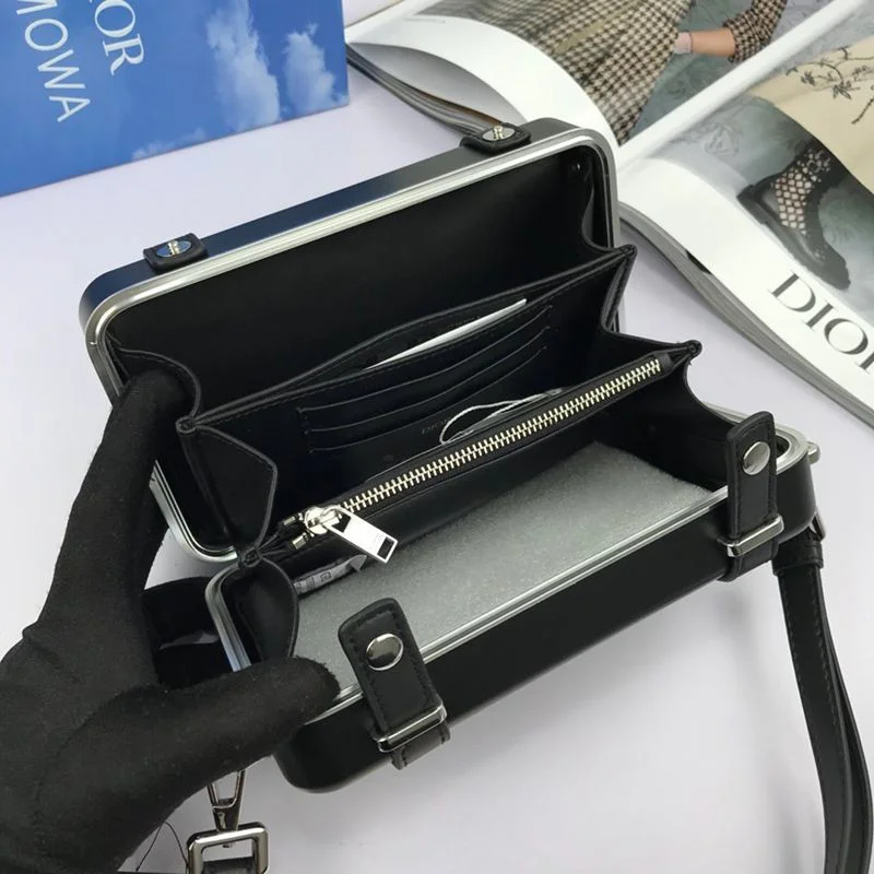 追跡付き発送ディオールxRIMOWA 注目のコラボ☆ パーソナルクラッチバッグ偽物 dey65157