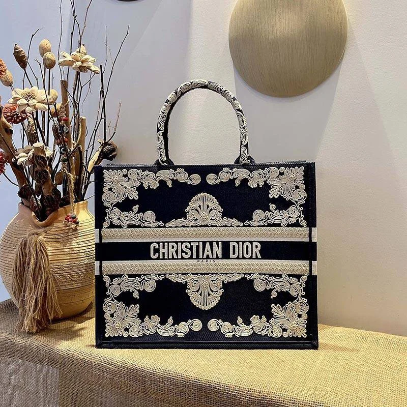 最安値挑戦ディオール ブックトート コピー ブルーの刺繍カーフスキン 2サイズ dey92412
