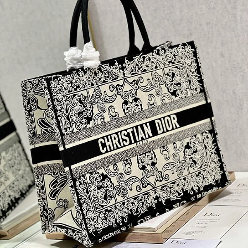 ☆超人気☆目を惹くカラー ディオール ブックトート コピー 1265/1268 dez08209