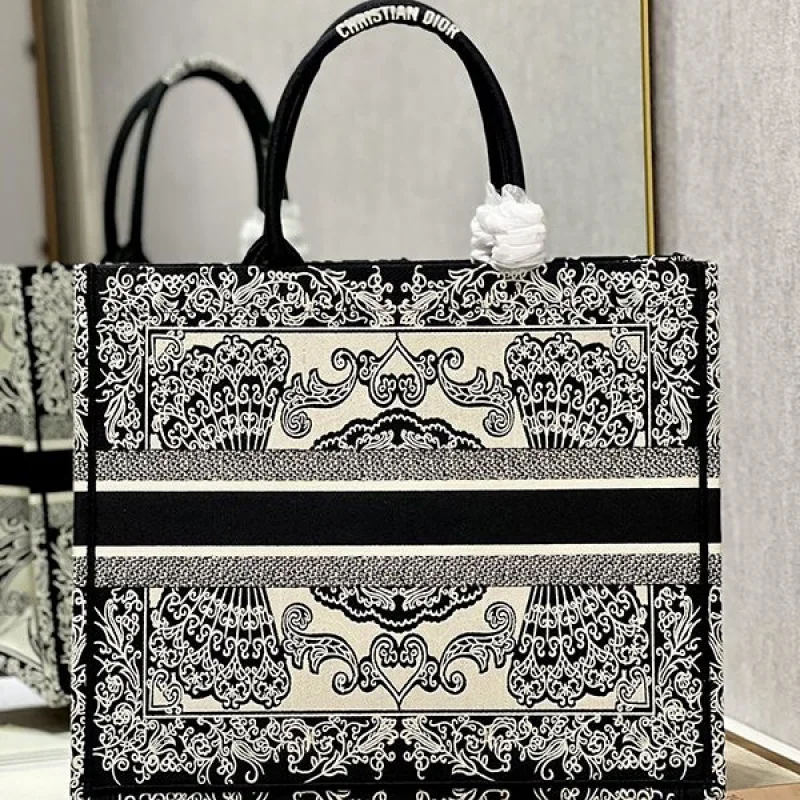 ☆超人気☆目を惹くカラー ディオール ブックトート コピー 1265/1268 dez08209