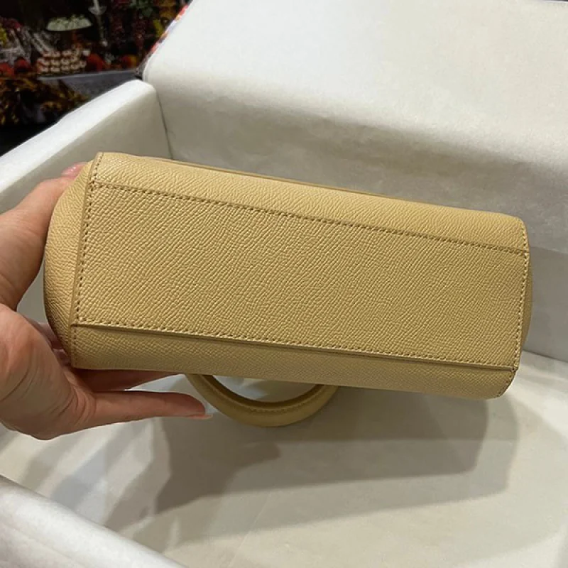 ドルチェ&amp;ガッバーナ コピー DAUPHINEレザー ハンドバッグ スモールサイズ dga51611