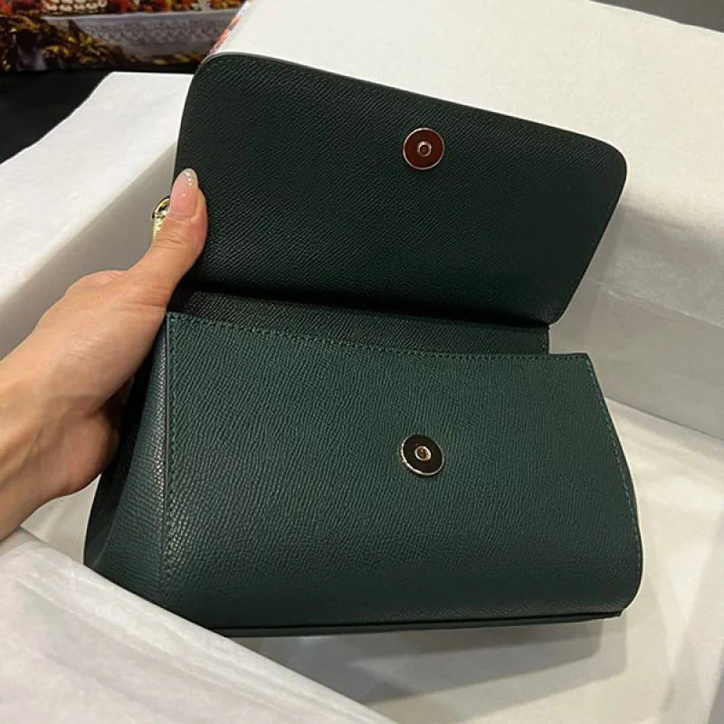 ドルチェ&ガッバーナ コピー SICILYバッグ DAUPHINEレザー スモールサイズ dgq16798