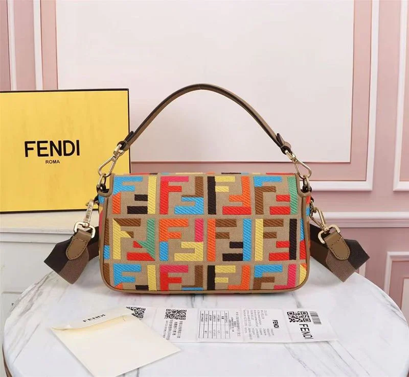 超話題!フェンディ バゲット 偽物 マルチカラーFFキャンバス バッグ 8BR600AHW7F18H2