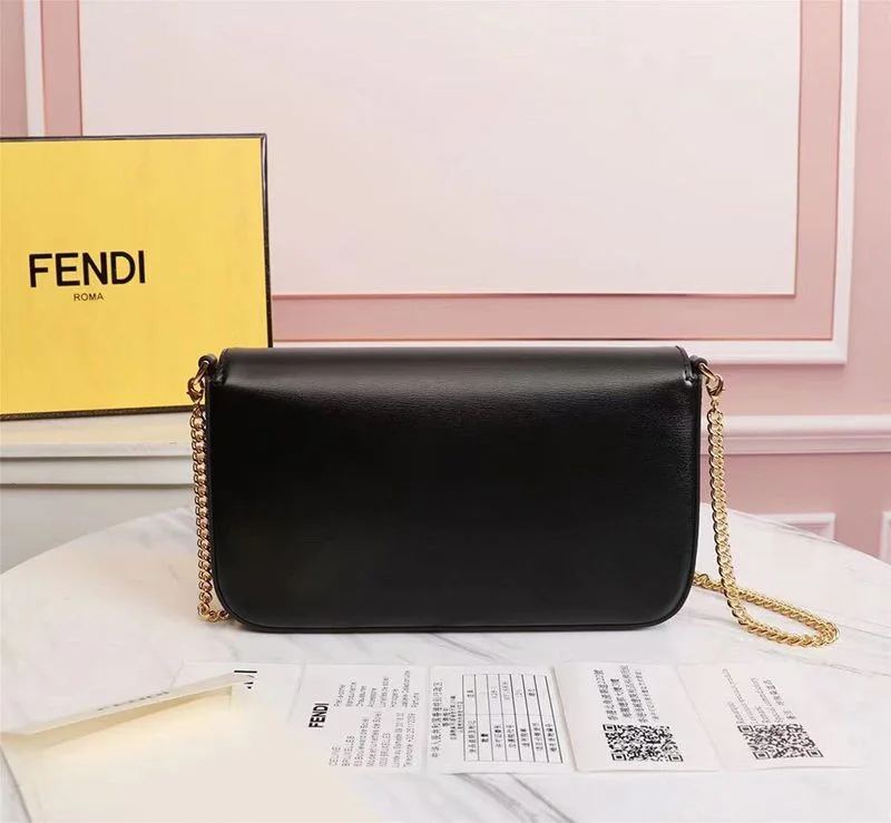 21-22AWフェンディ コピー 財布内蔵ミニバッグ ポーチ付き ブラックレザー ミニバッグ 8BS032AHM0F0KUR